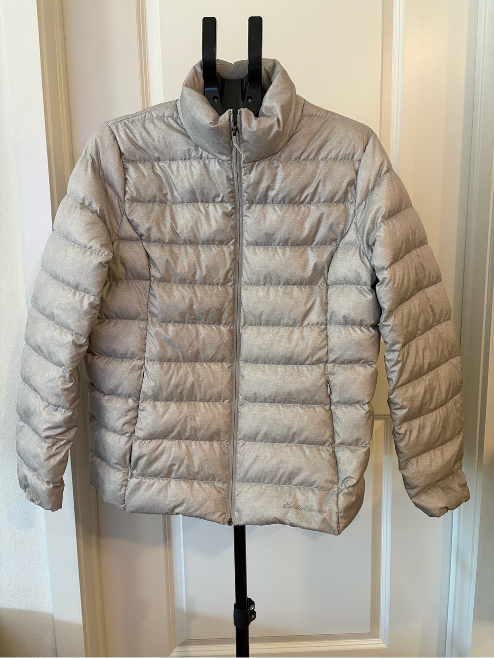 Eddie Bauer EB650 Down Puffer Jacket Women’s Gray Silver Featherweight XL